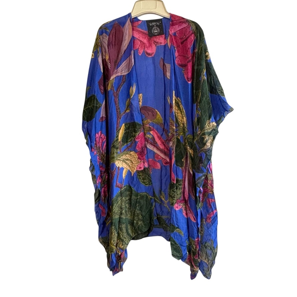 One Hundred Stars Kew Magnolia Blue Floral Throwover Mid Length Kimono One Size